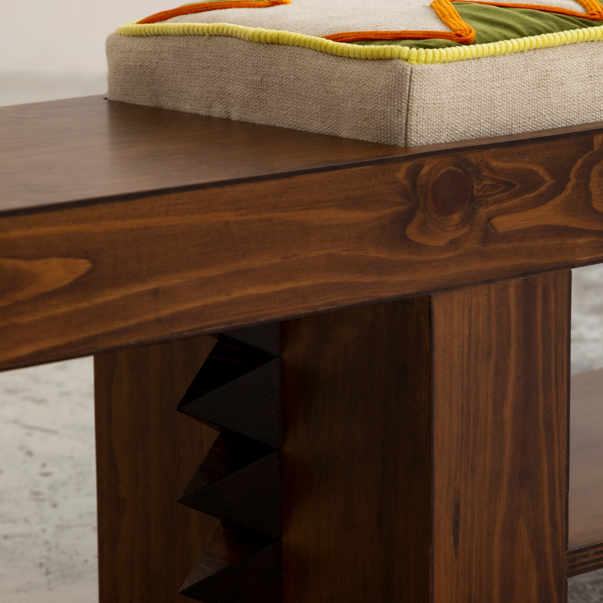 IZOTE BENCH APAPCHO X AZOTEA