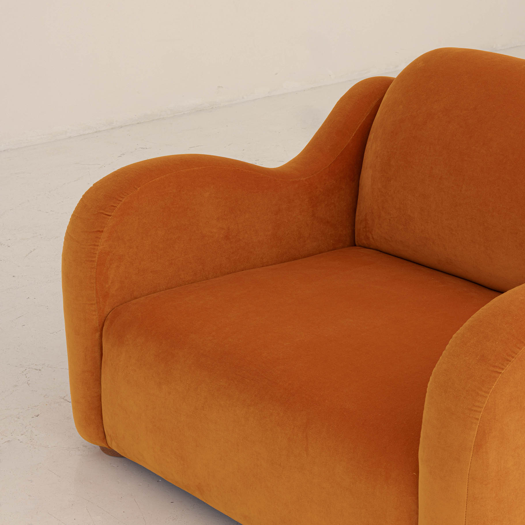 TERRA ARMCHAIR