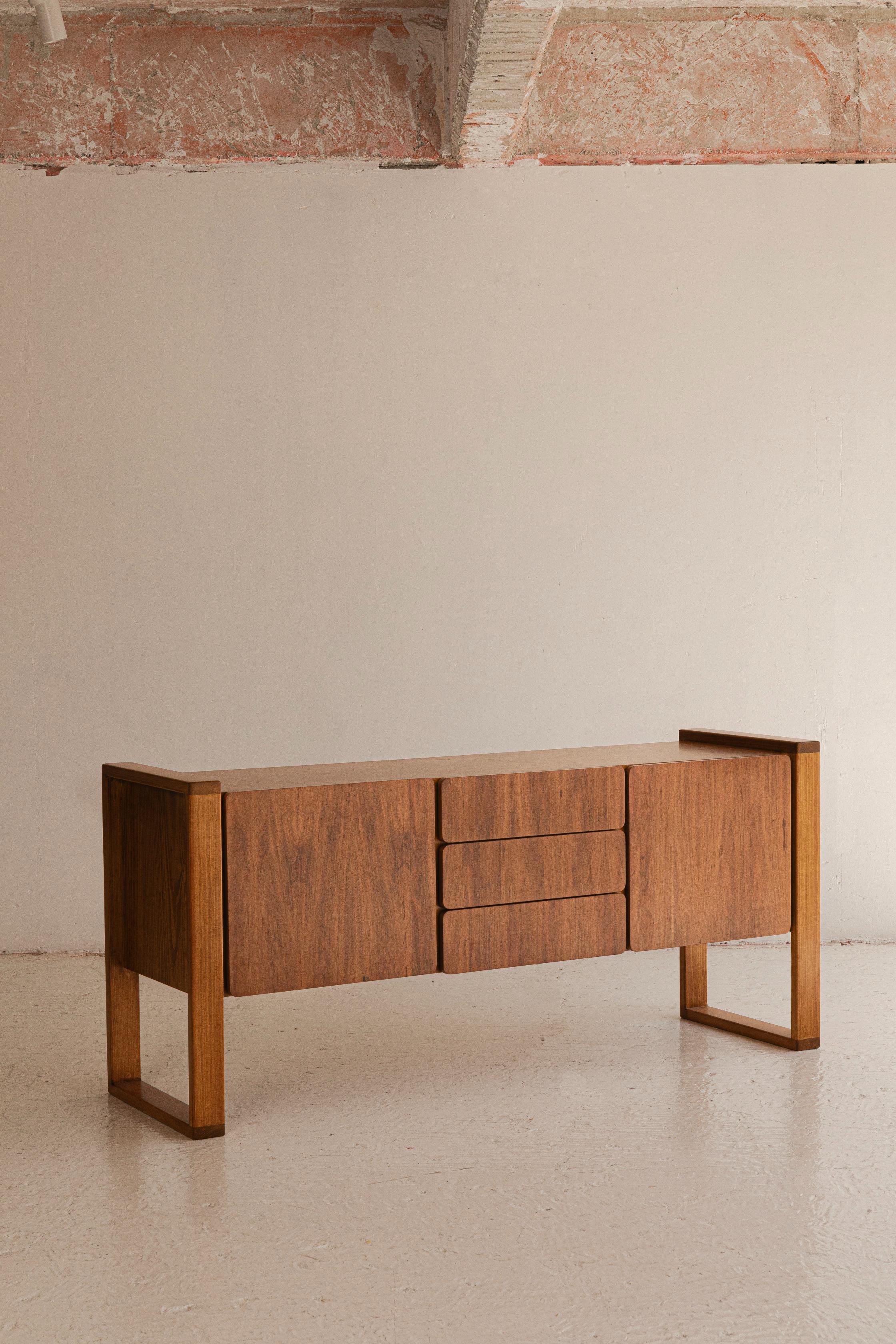 CONSOLE 2