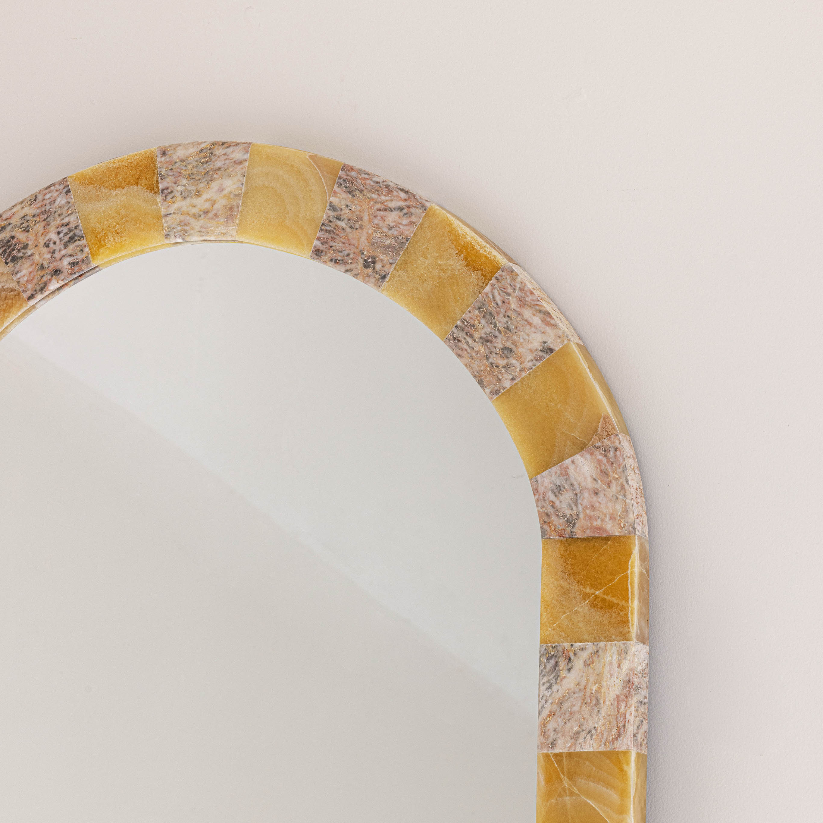 Tunkuni standing  Mirror