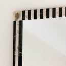 Tsun Mirror