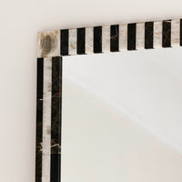 Tsun Mirror