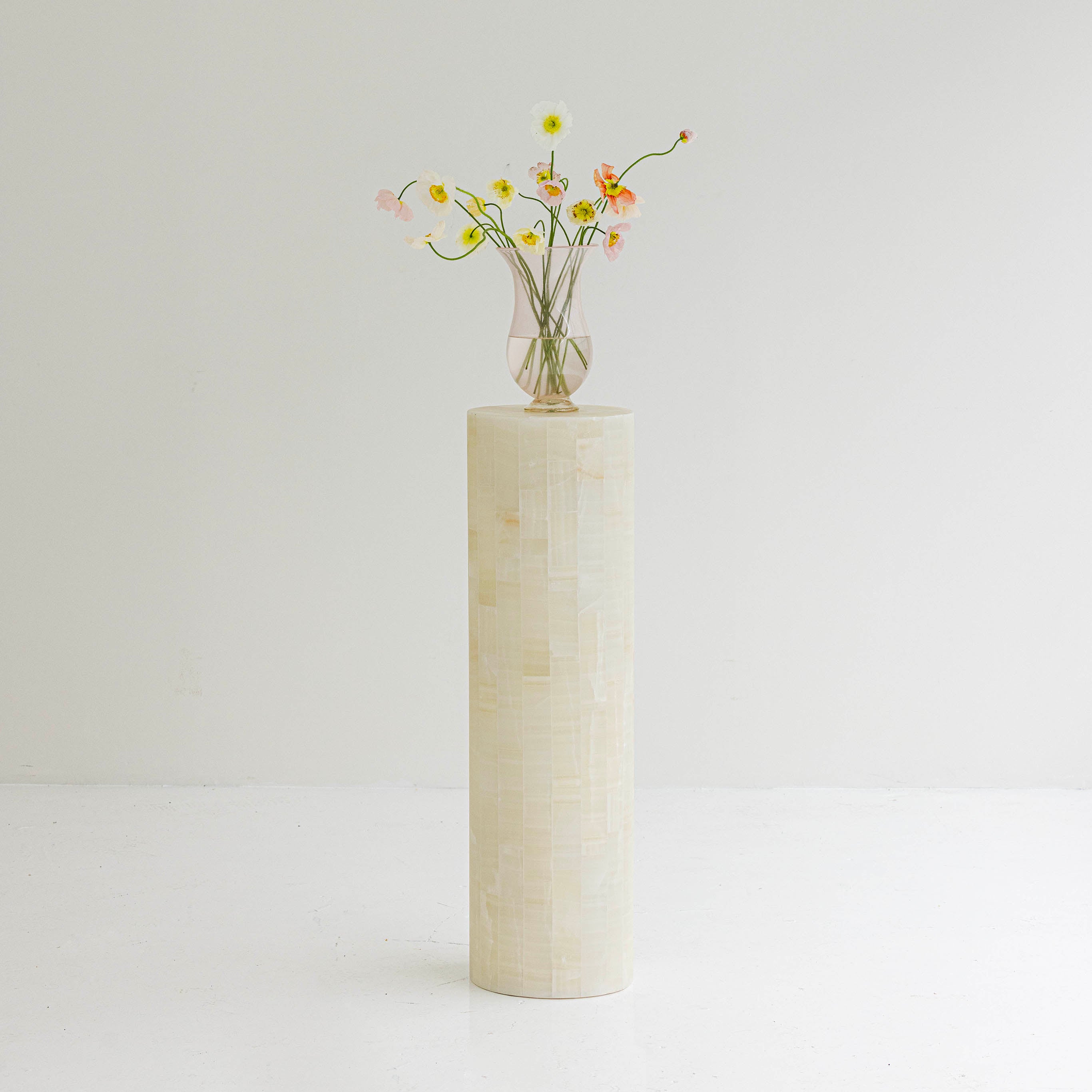 Mona Pedestal