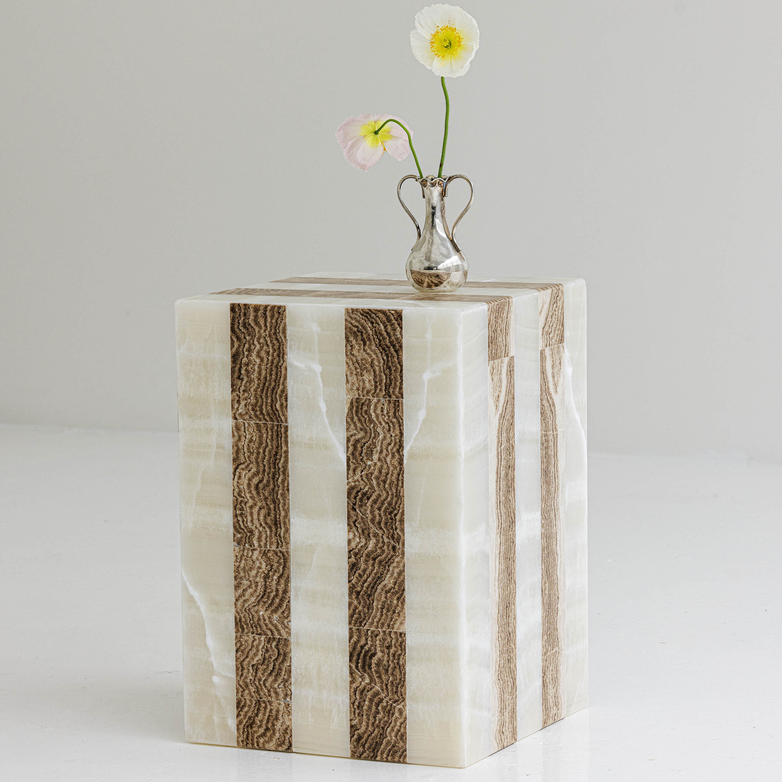Caxa side table