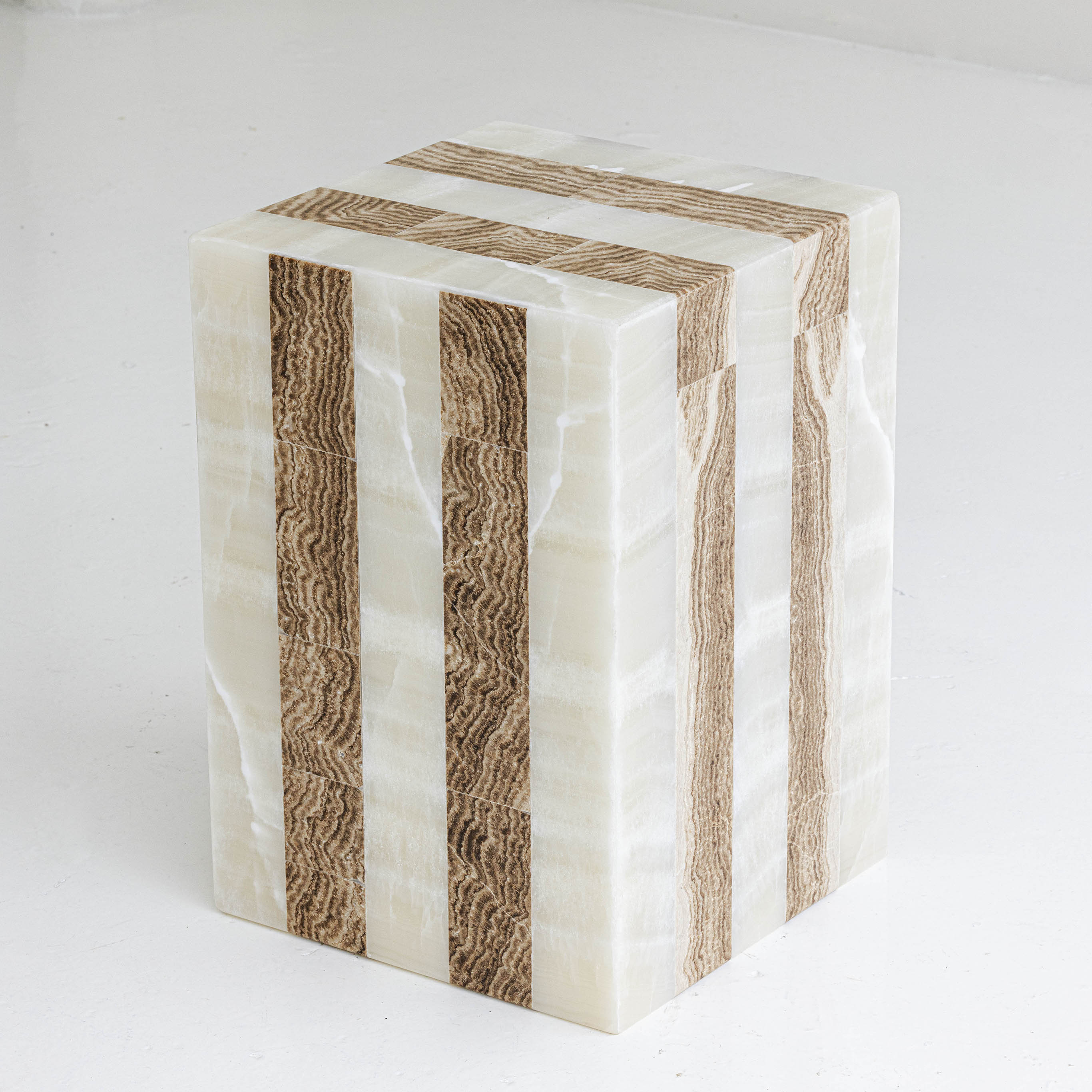 Caxa side table