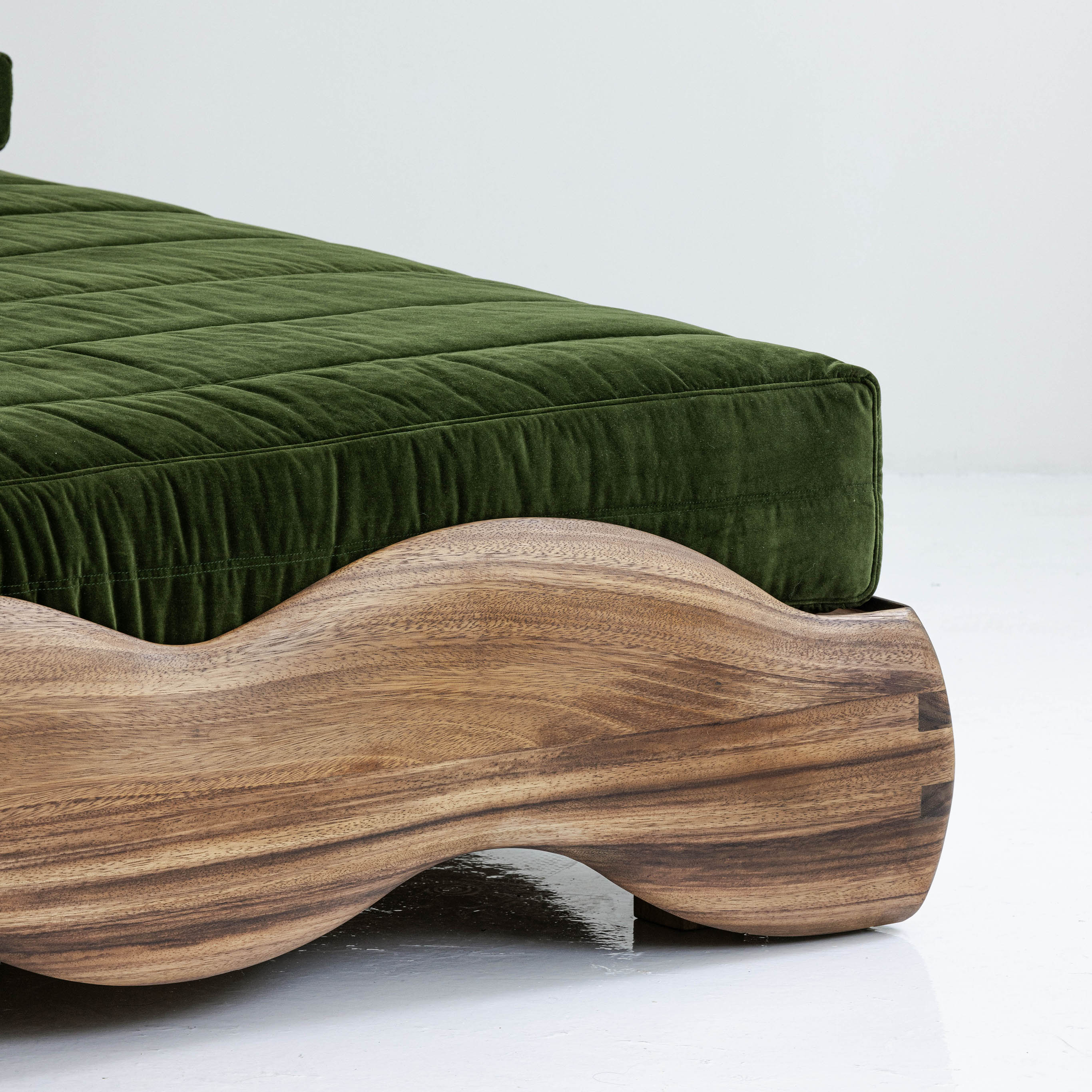 LOLA BED BY JOYFULL OBJECTS YES!