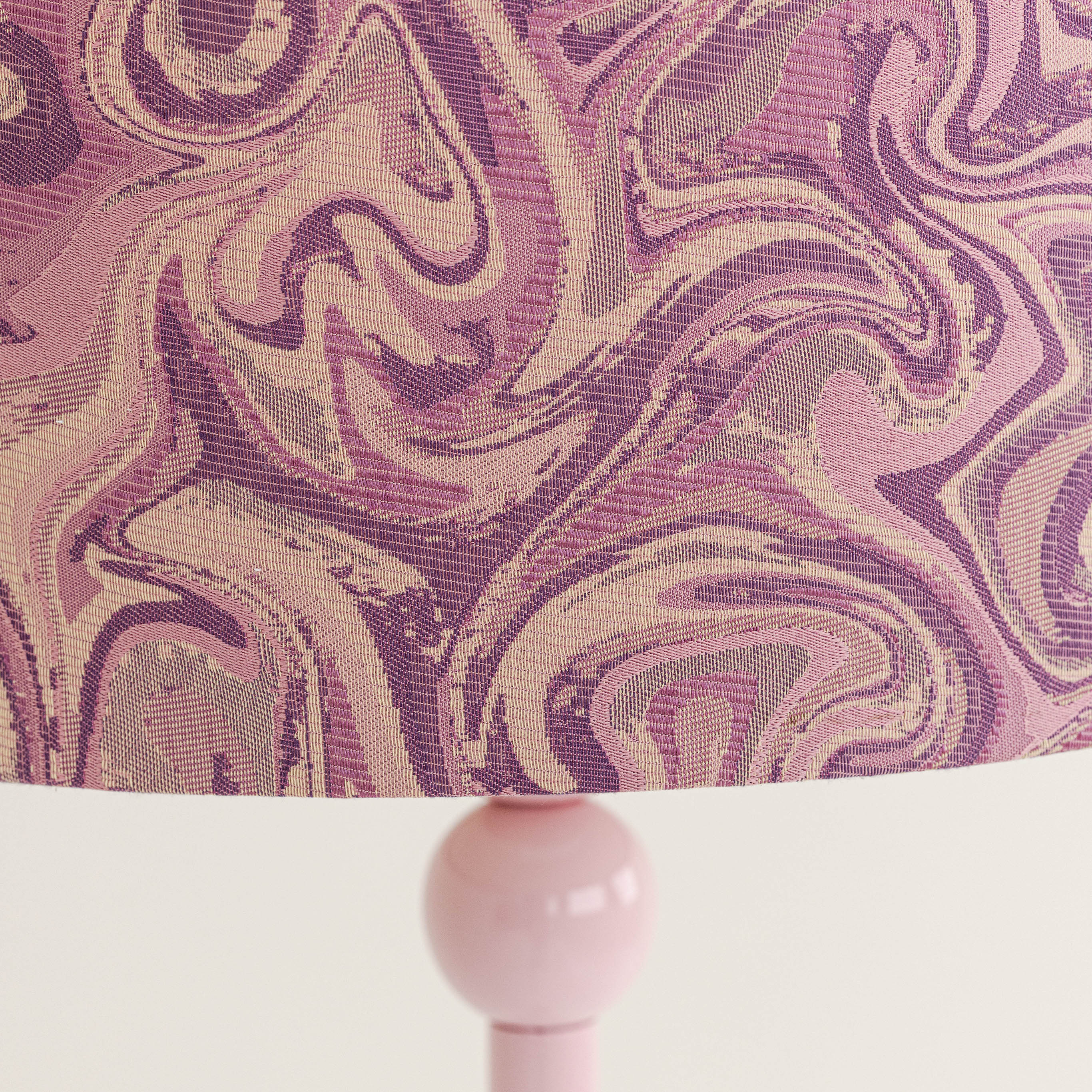 Vintage pink Lamp