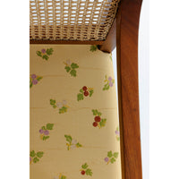 VINTAGE CHAIR