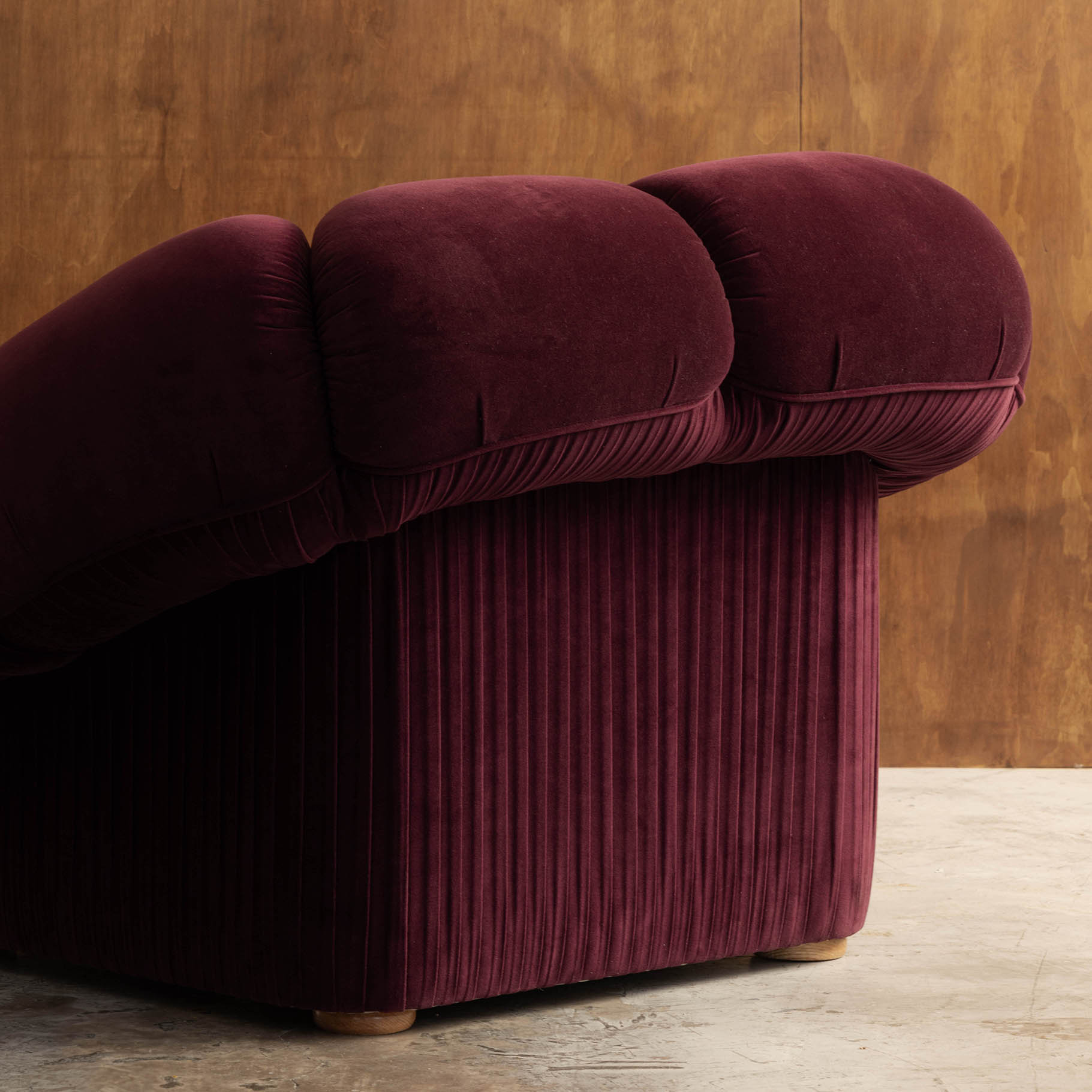 FLOR PLEATED ARMCHAIR
