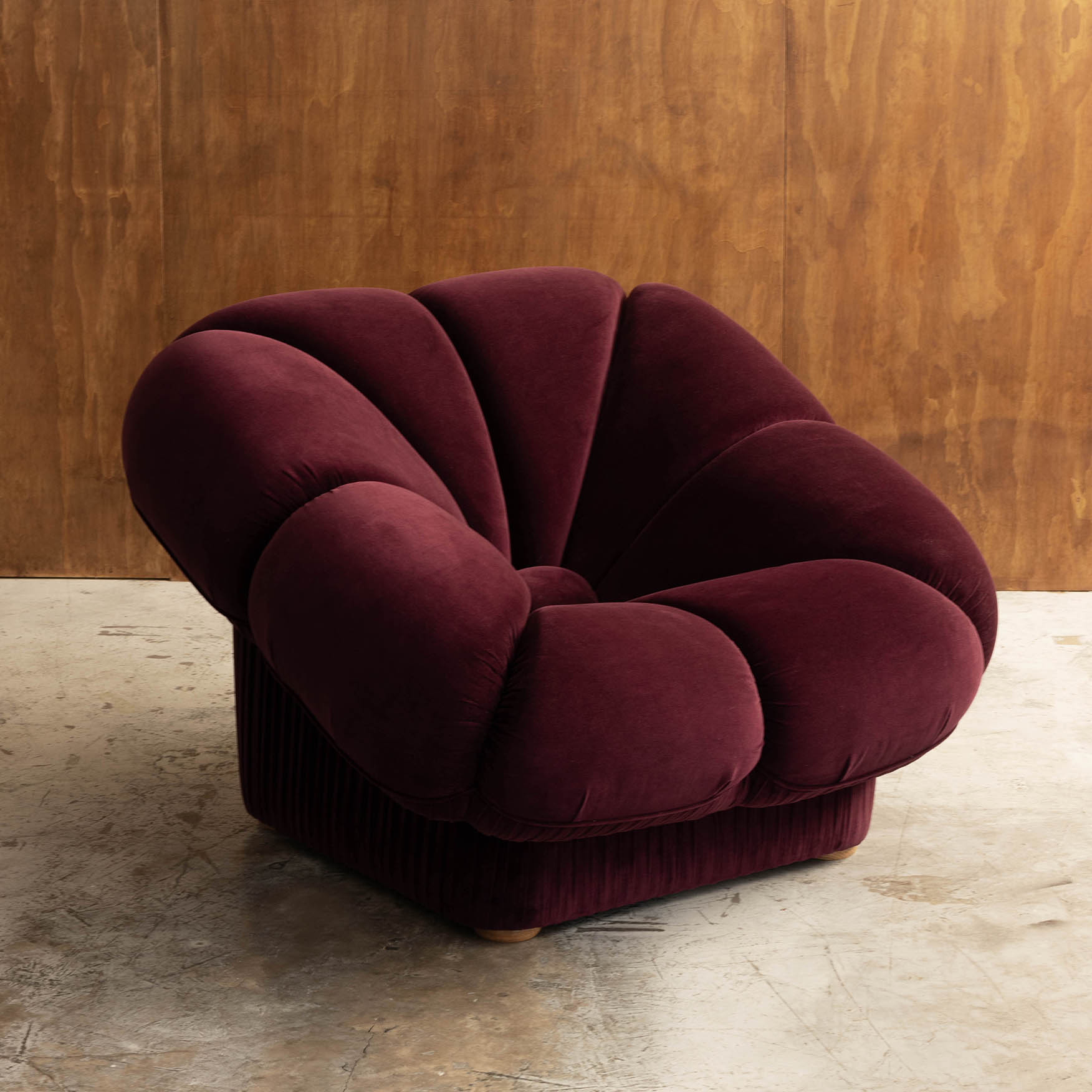 FLOR PLEATED ARMCHAIR