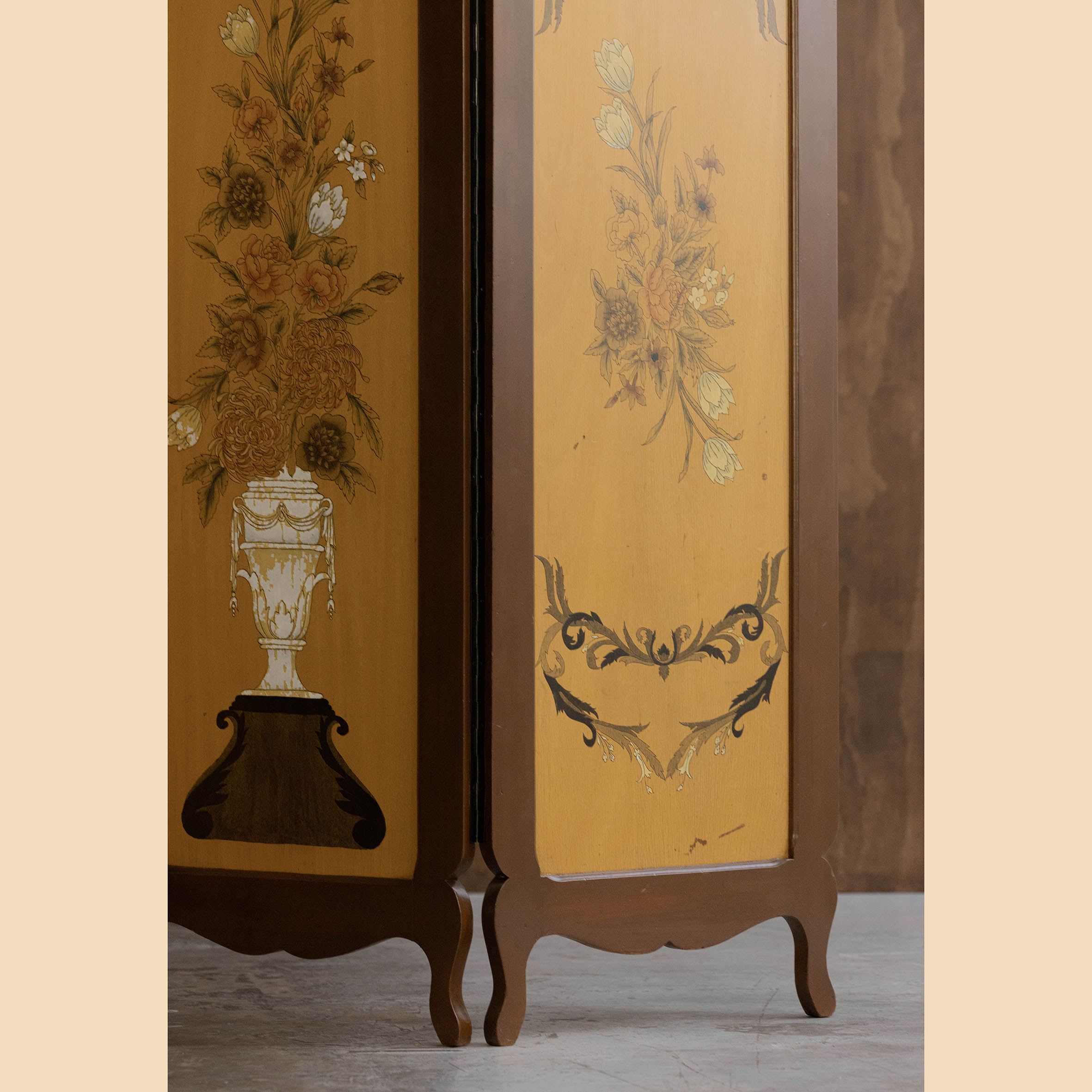 PALAIS FOLDING SCREEN