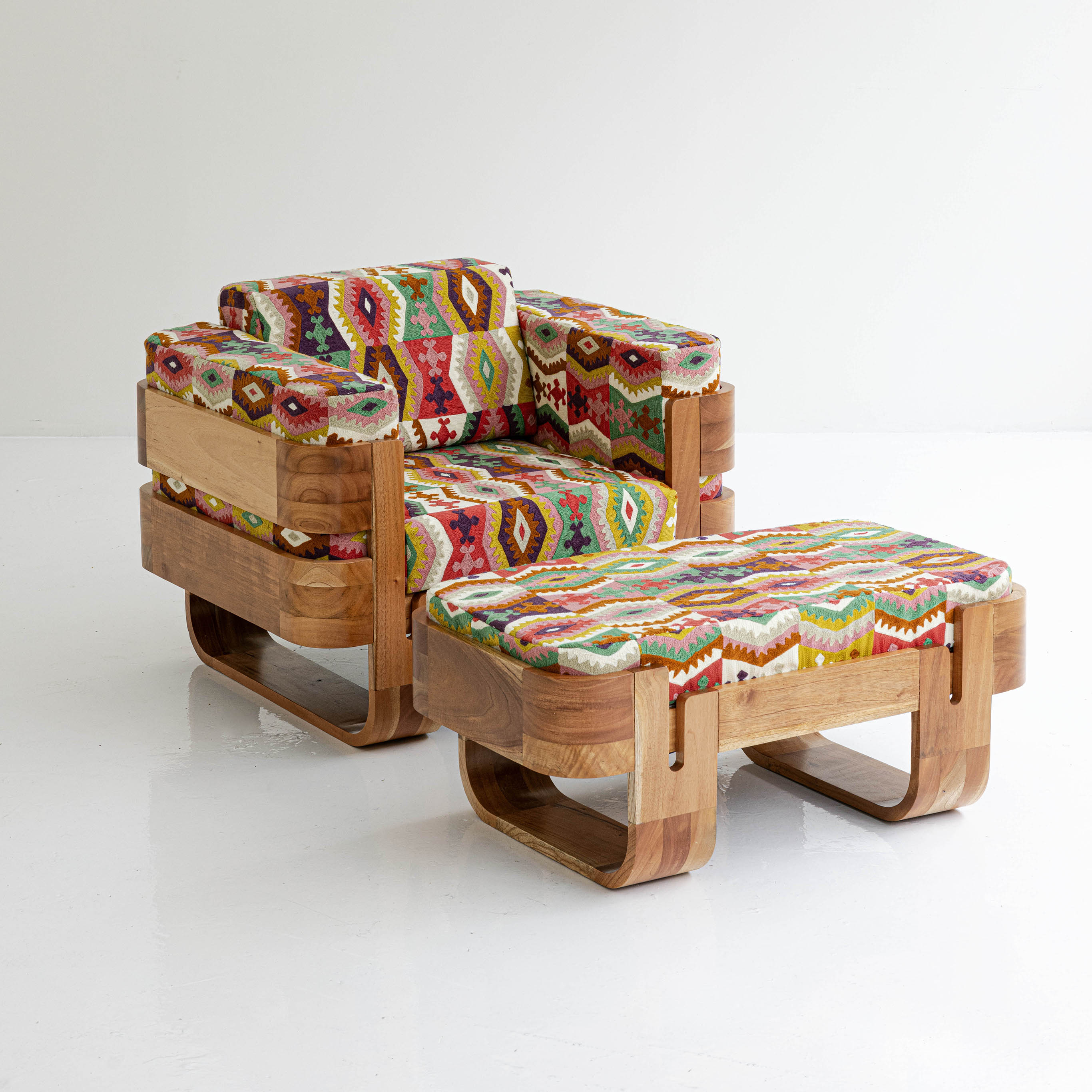 SIETE Ottoman (Armchair Sold Separately)