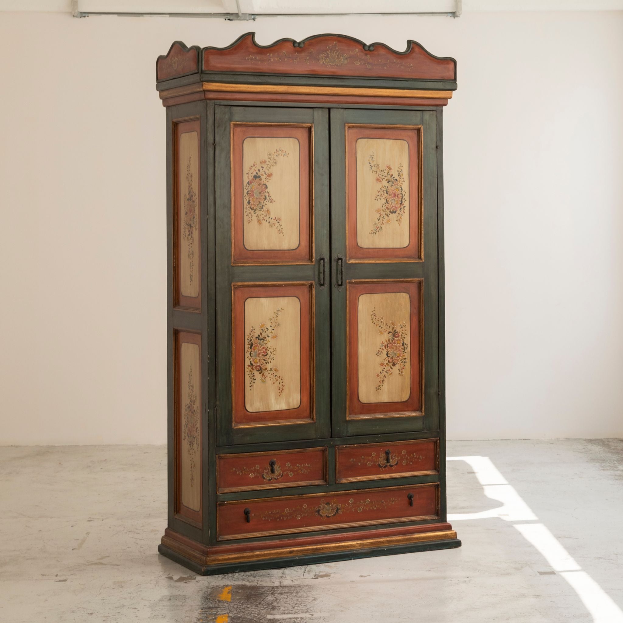 VINTAGE WOODEN PANTRY