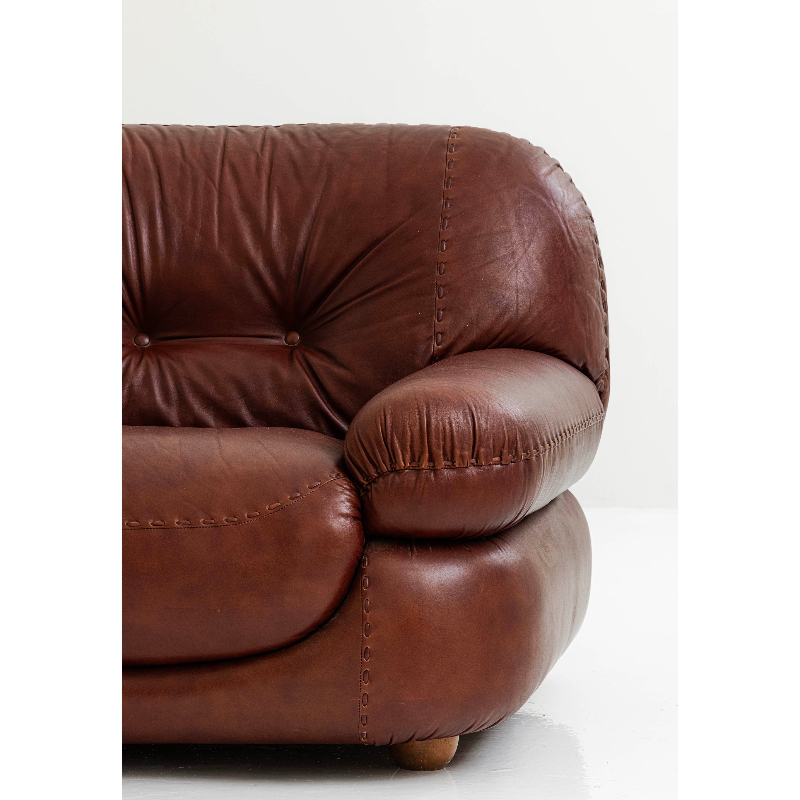 Sapporo arm chairs by Mario Marenco for Mobil Girgi, 1970s.