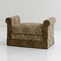 Banet in Leopard velvet.