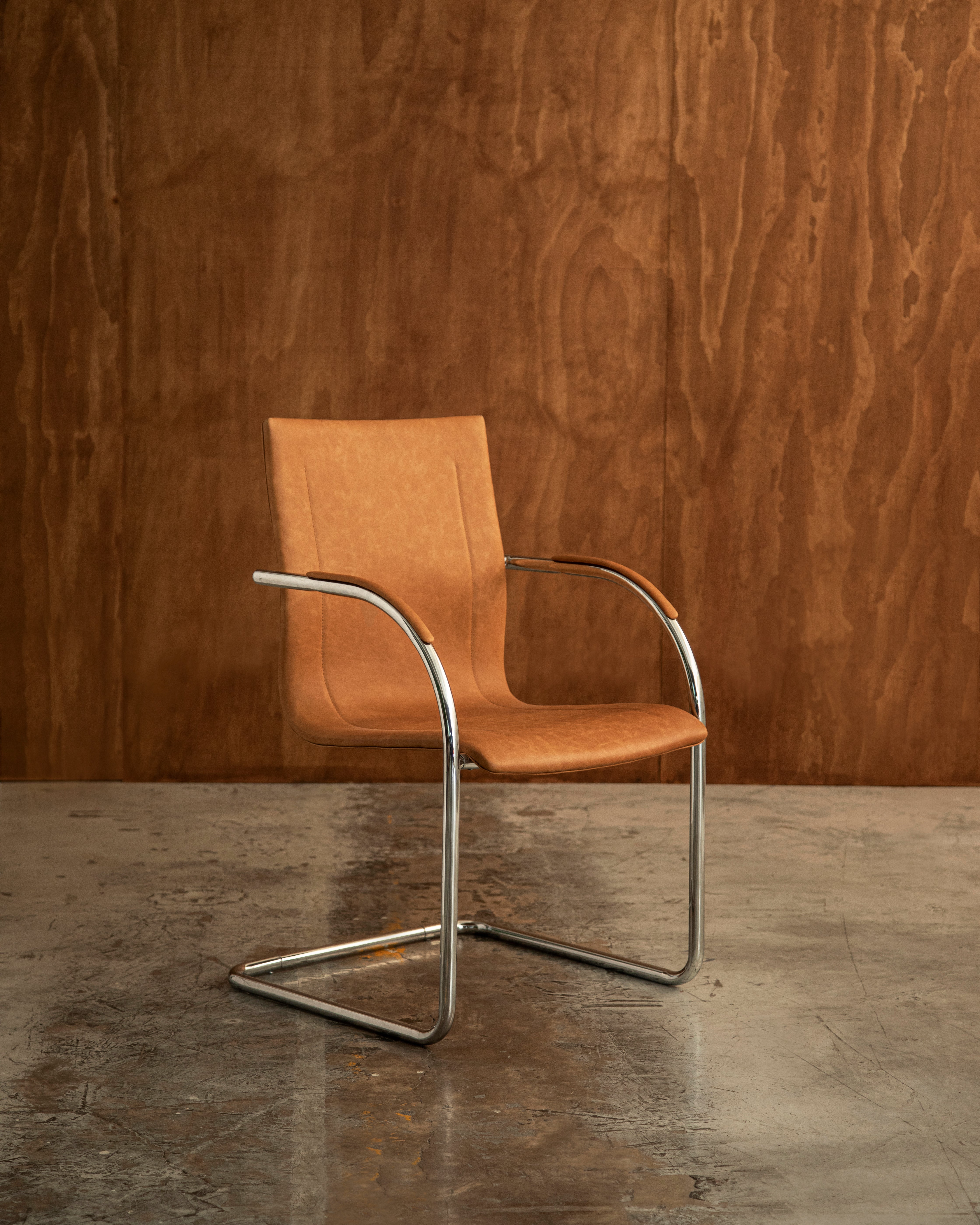 VINTAGE ITALIAN CHAIR
