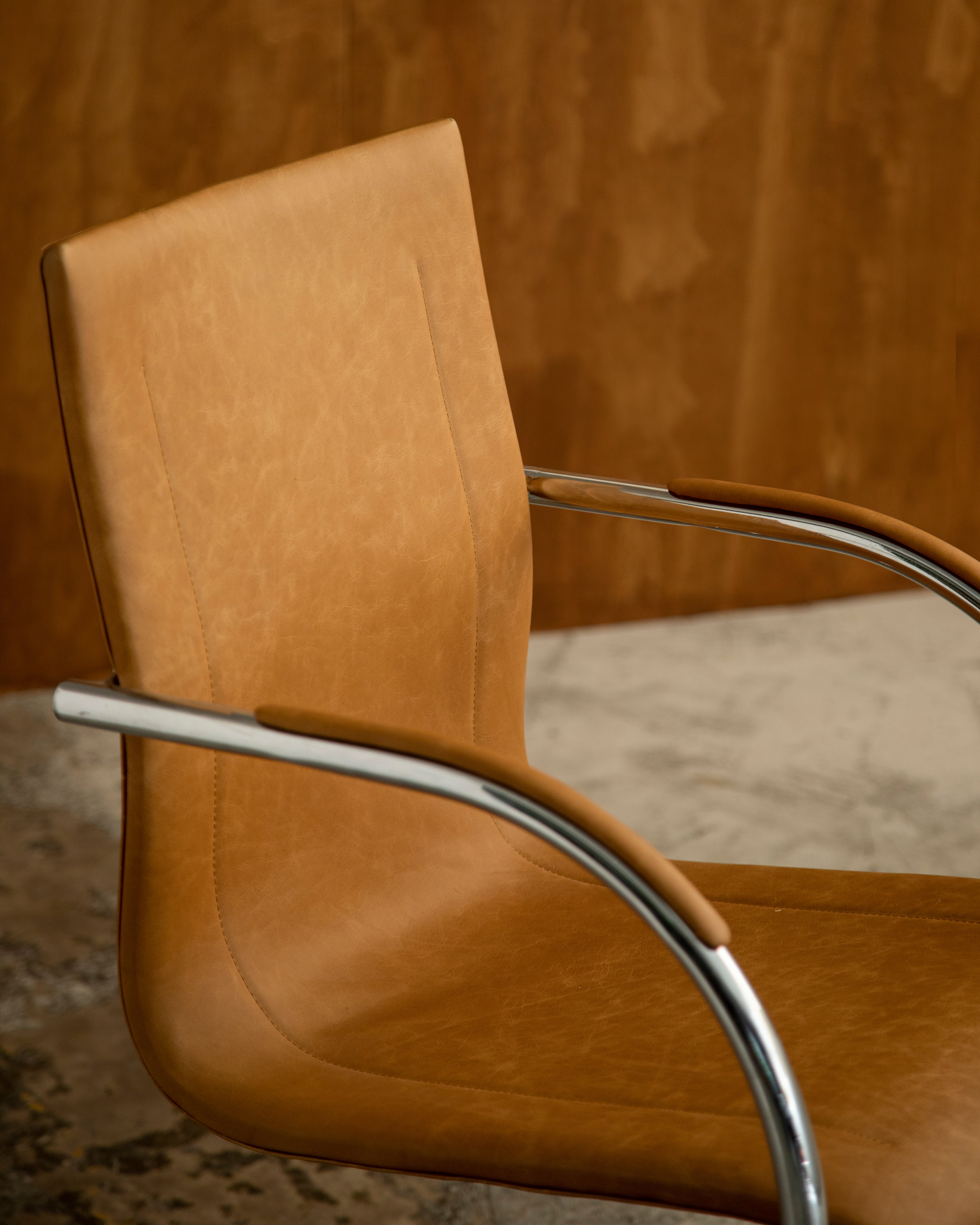 VINTAGE ITALIAN CHAIR