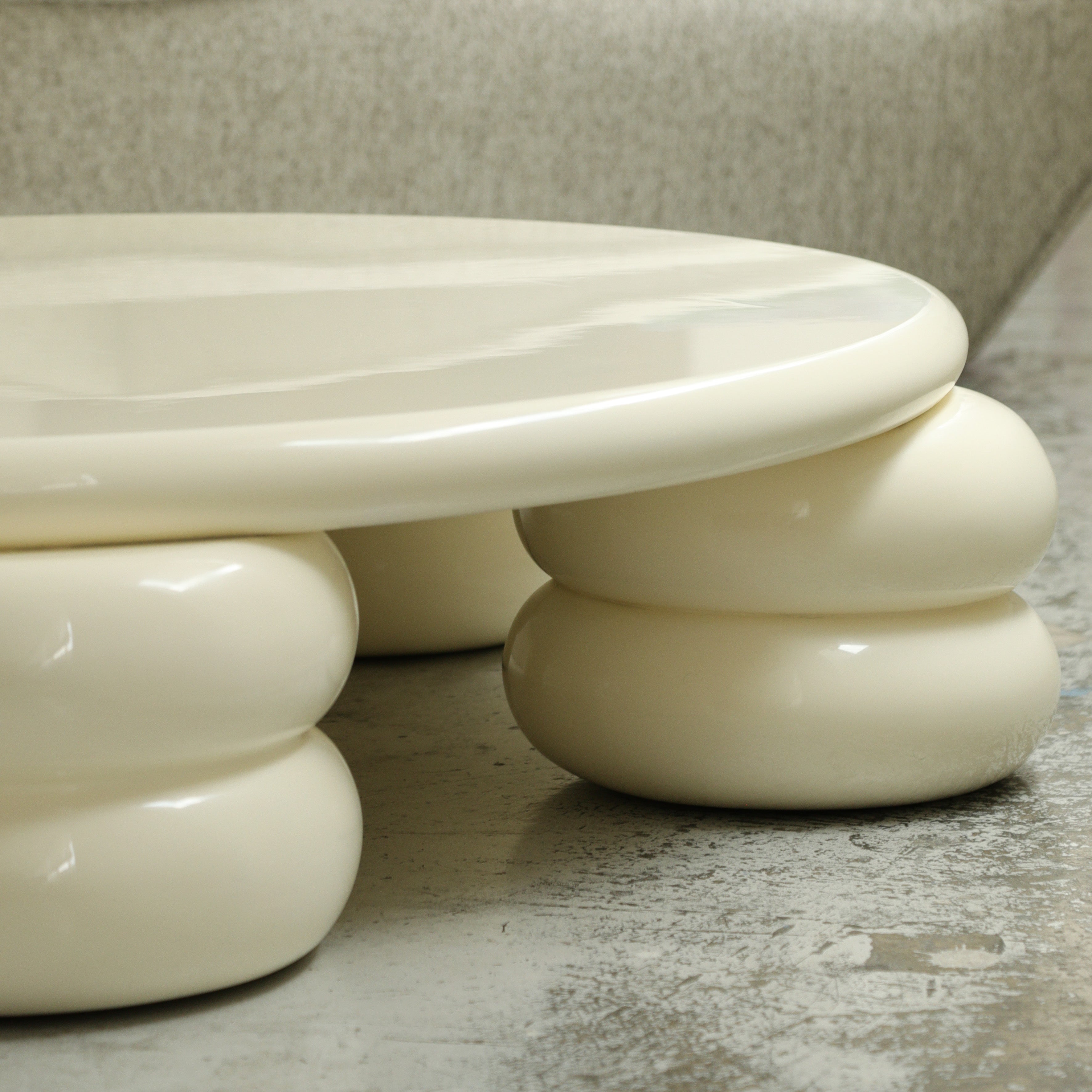 DONUT COFFEE TABLE IN BUTTERMILK HIGH GLOSS FINISH