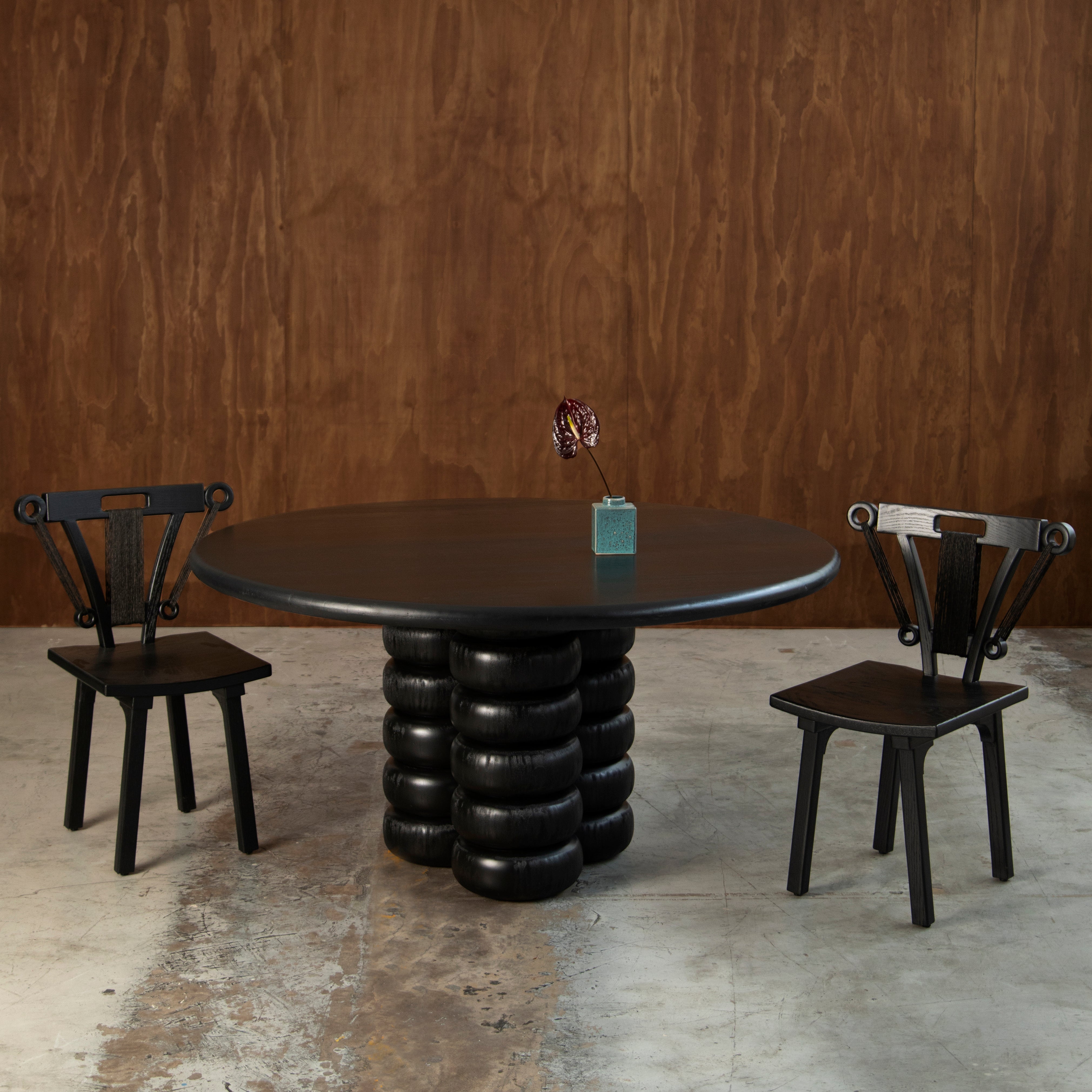 DONUT DINING TABLE