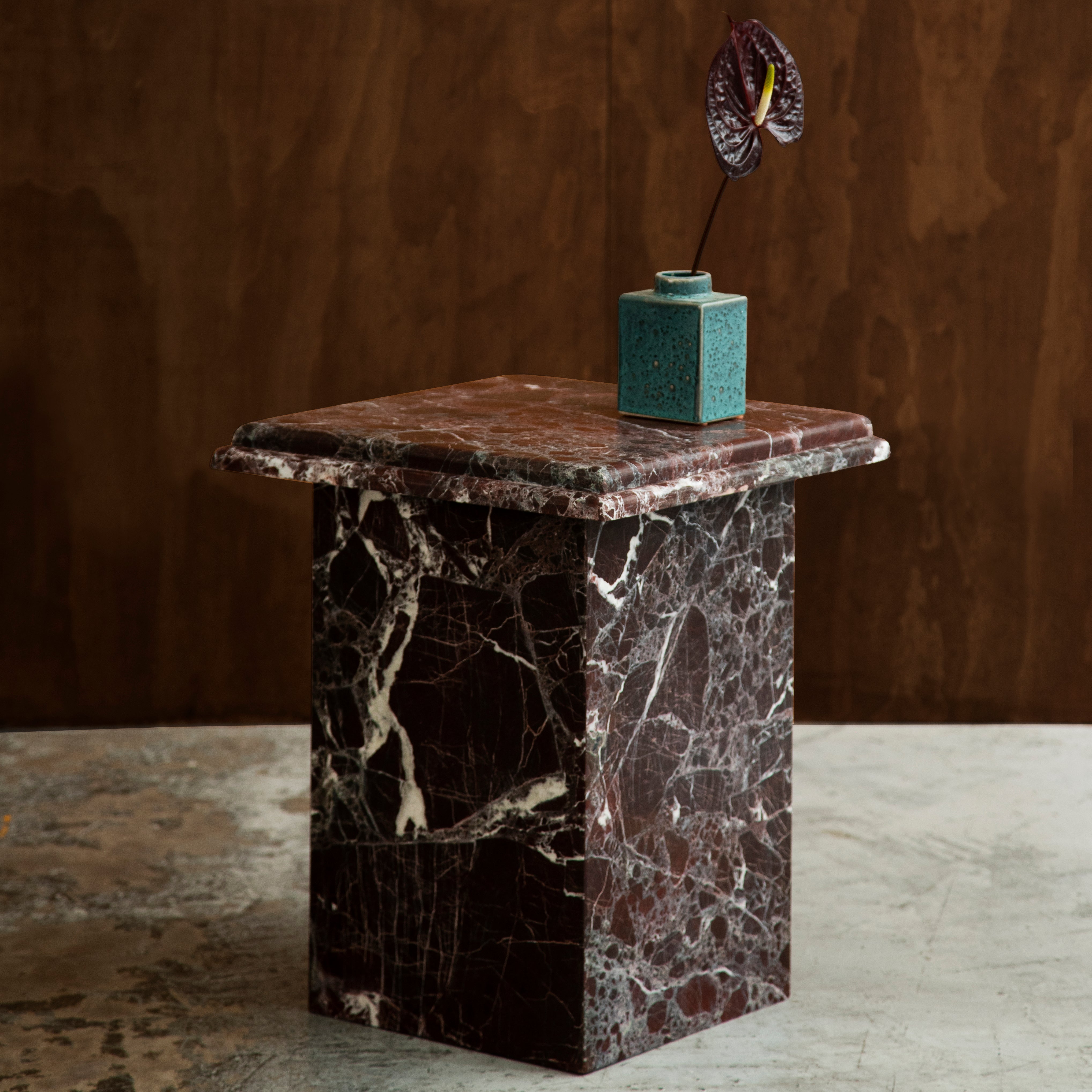 SIDE TABLE IN RECLAIMED MARBLE