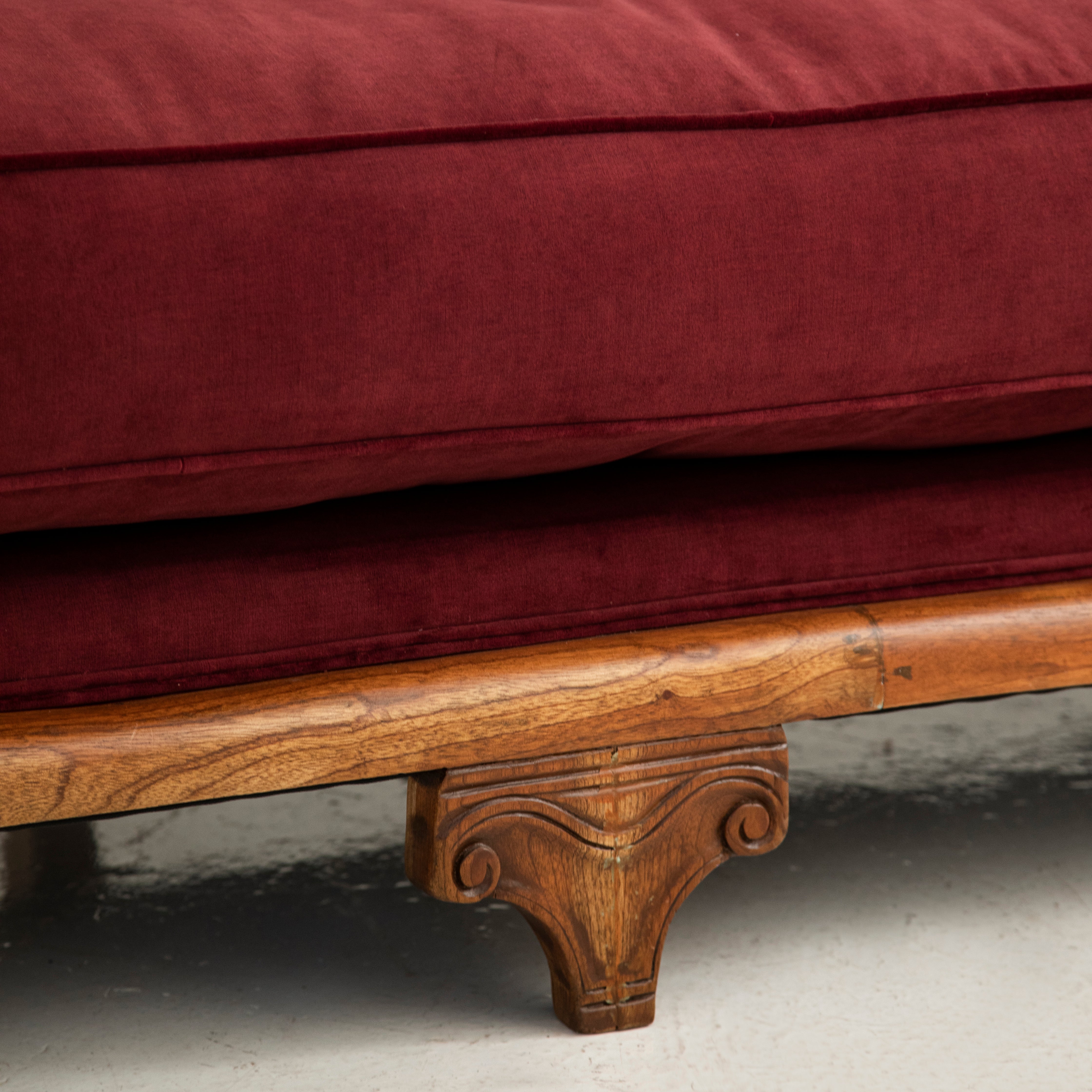 Swan Vintage Sofa