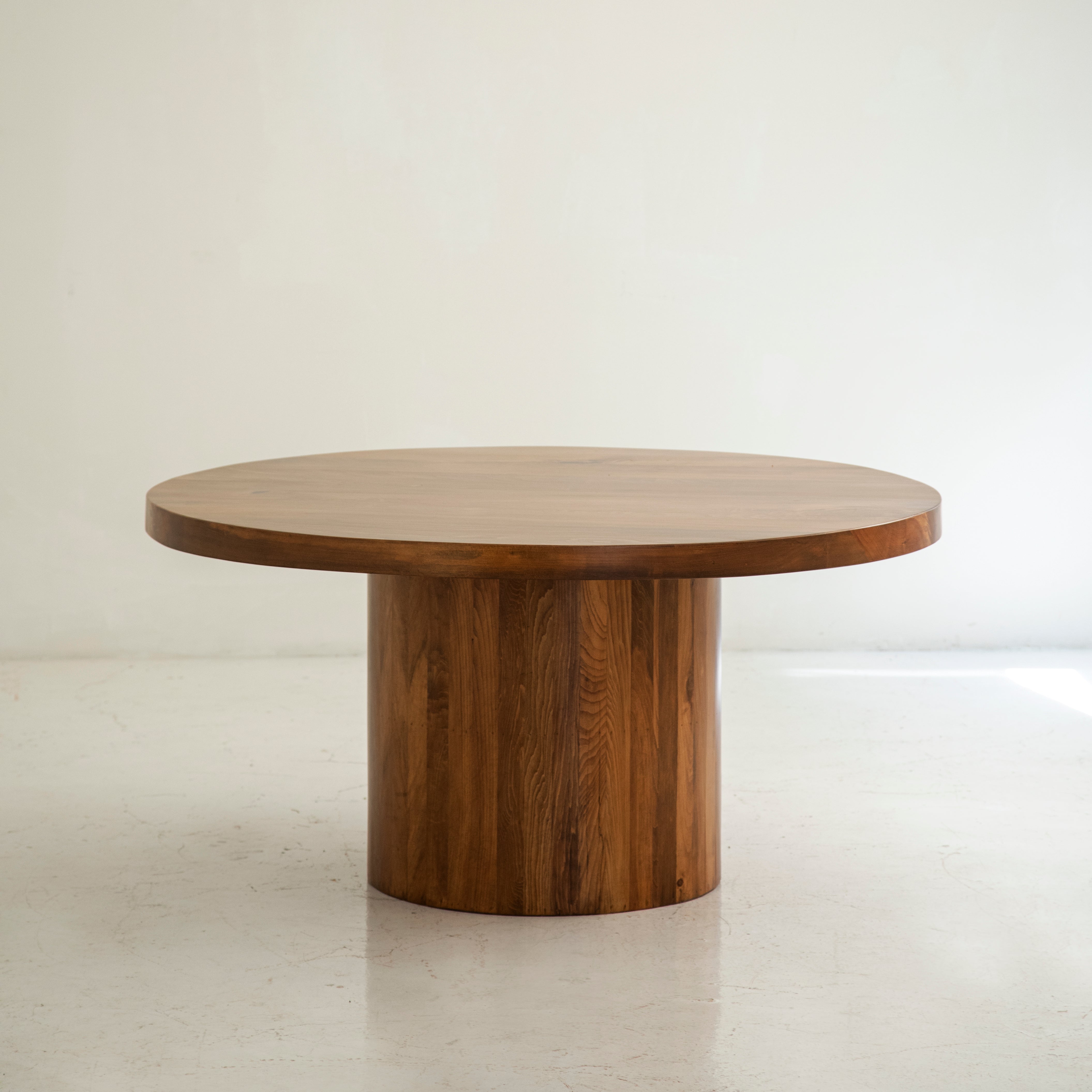 Vintage Round Pedestal Dining Table