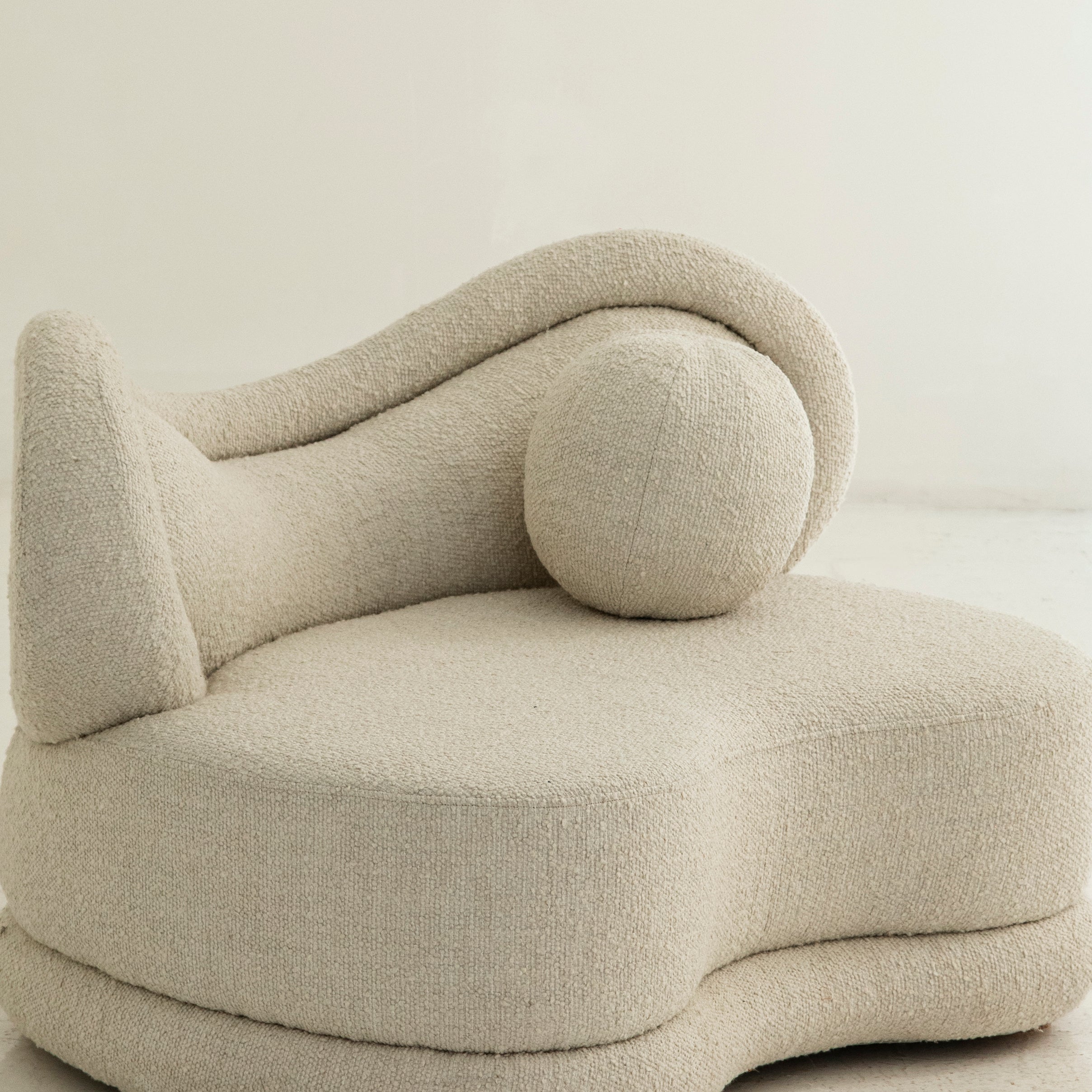 QUIMBAYA LOUNGE CHAIR