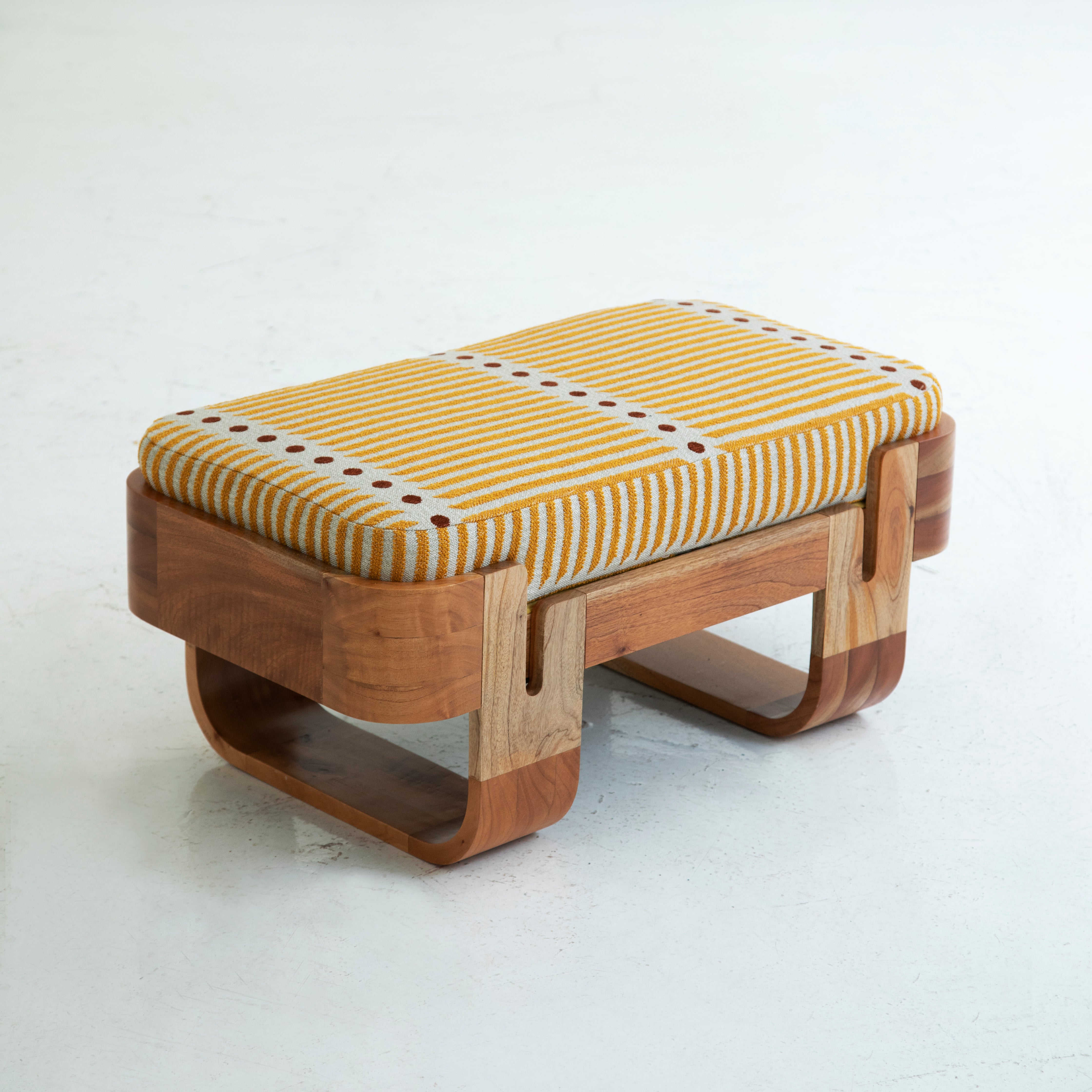 Siete Lounge Chair + Ottoman