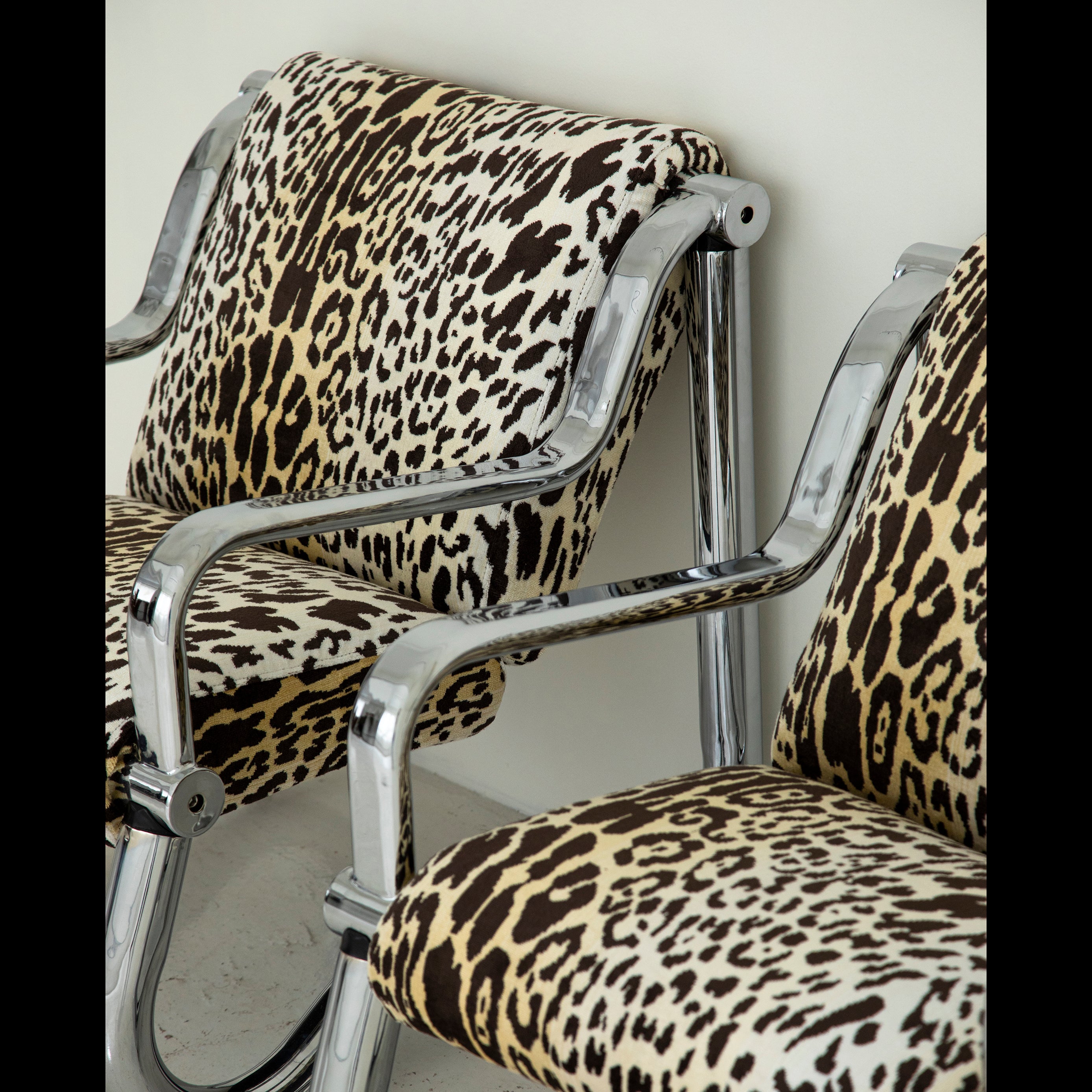 Onda Armchair